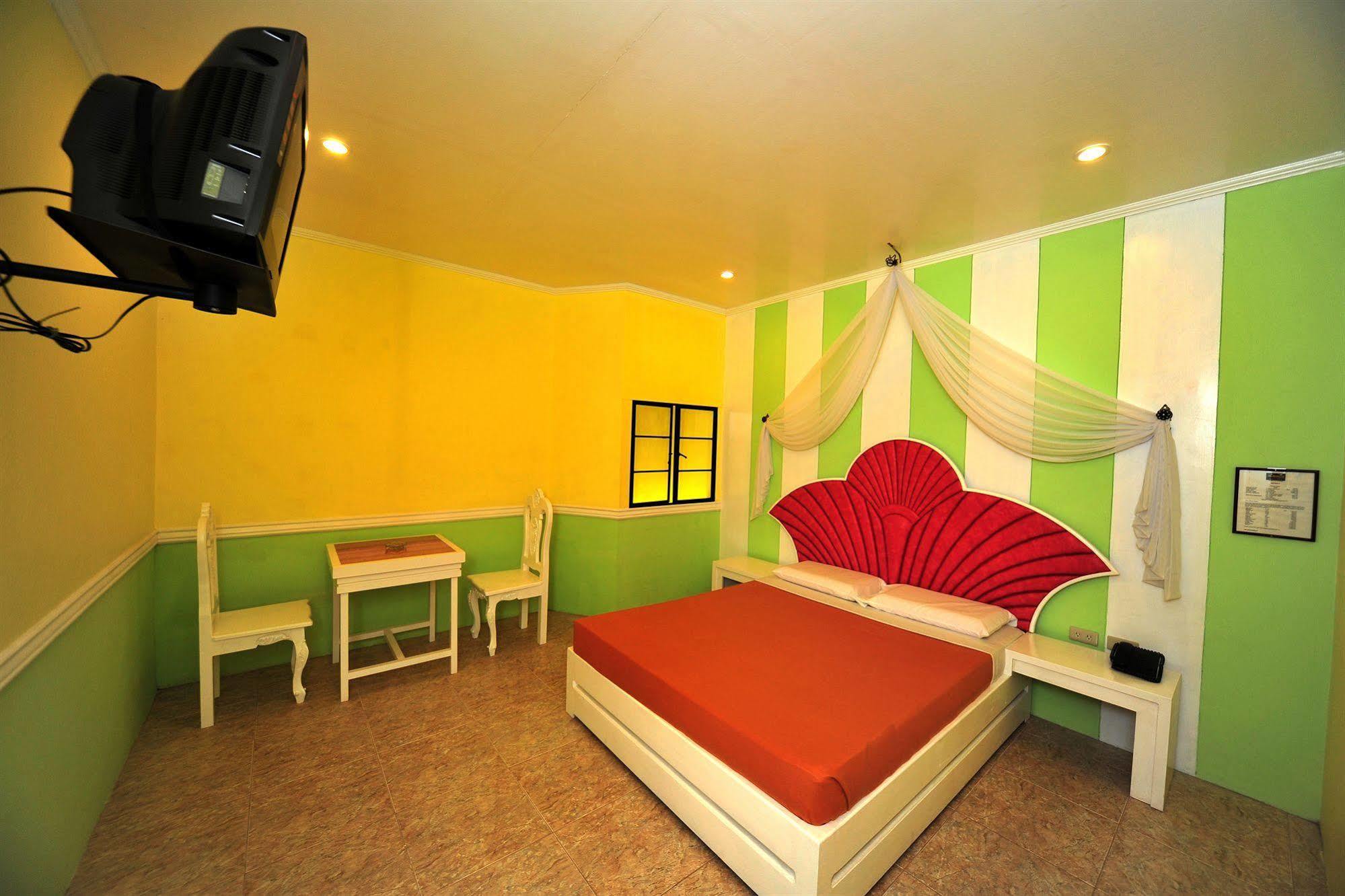 Hollywood Drive-In Hotel Baguio City Zewnętrze zdjęcie
