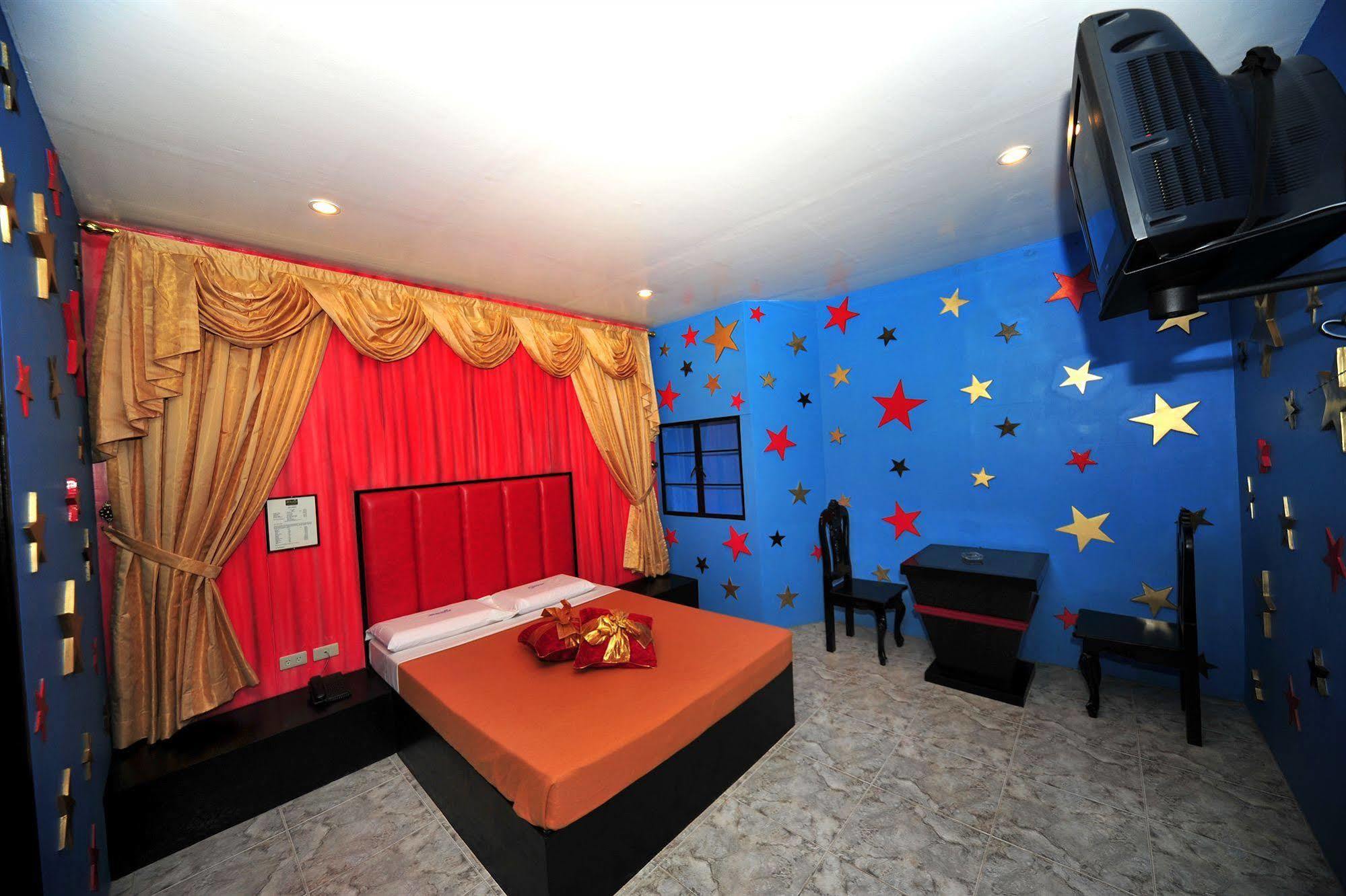 Hollywood Drive-In Hotel Baguio City Zewnętrze zdjęcie