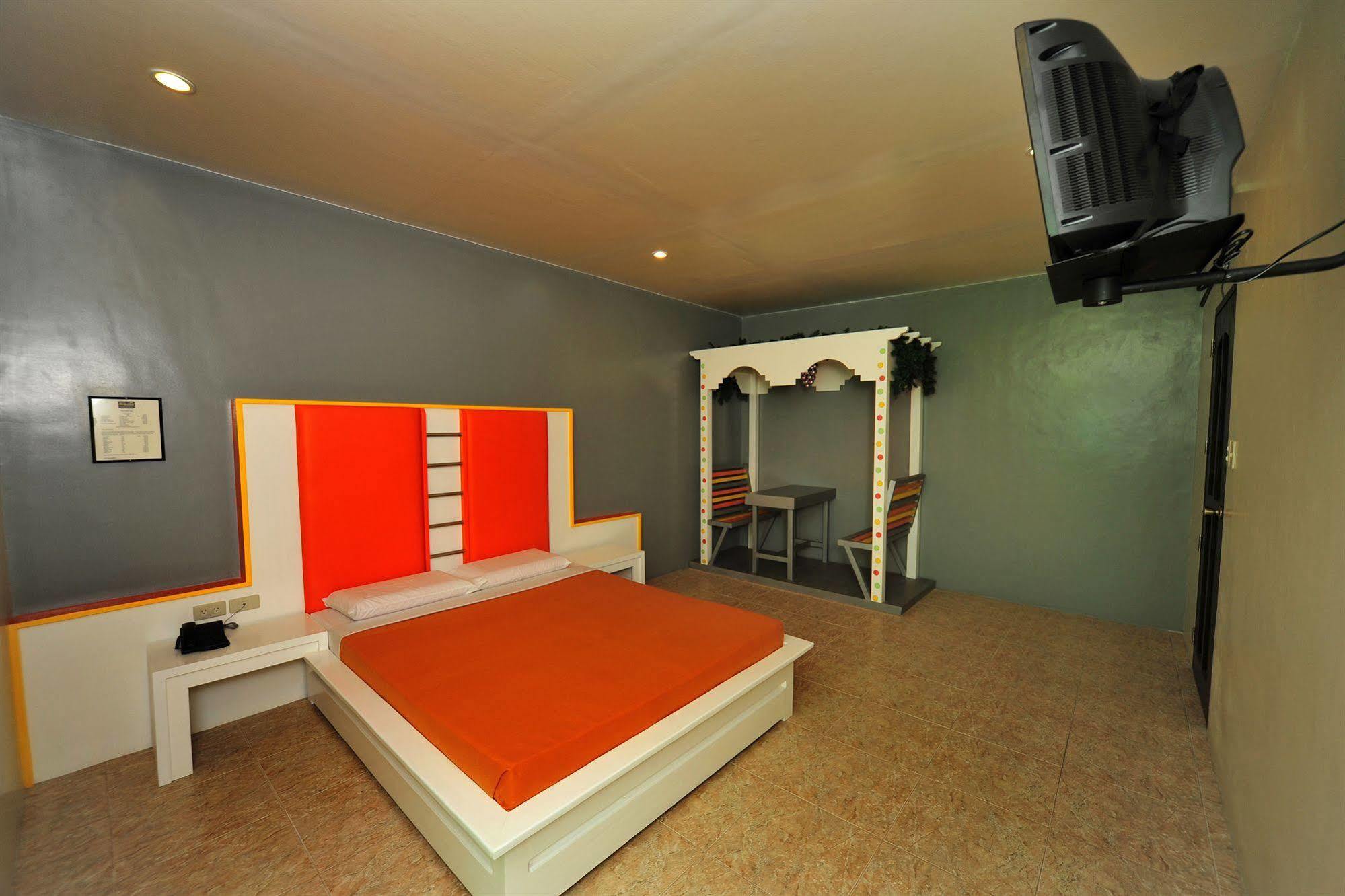 Hollywood Drive-In Hotel Baguio City Zewnętrze zdjęcie